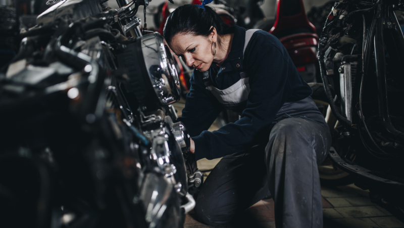 motorcycle mechanic